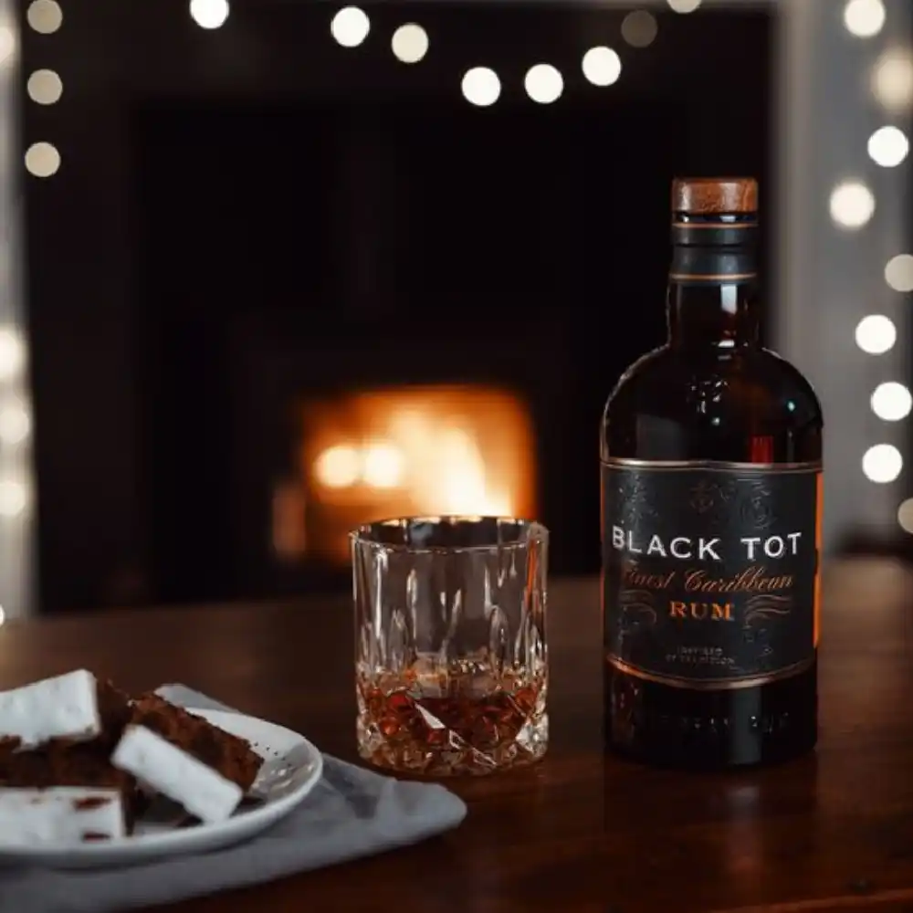 Black-Tot-Finest-Caribbean-Rum-700ml-3.webp
