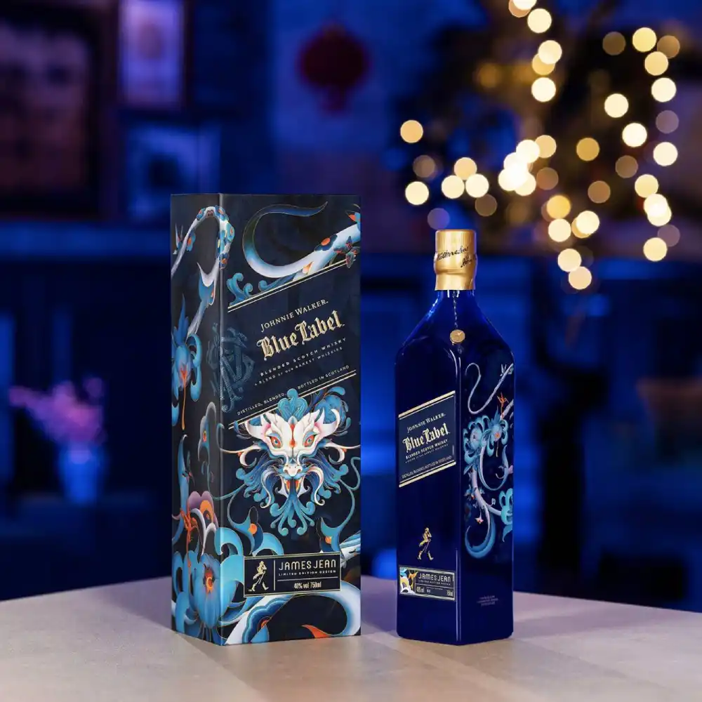 Johnnie-Walker-Blue-Label-Zodiac-Collection-Year-Of-The-Dragon-Blended-Scotch-Whisky-750mL-4.webp