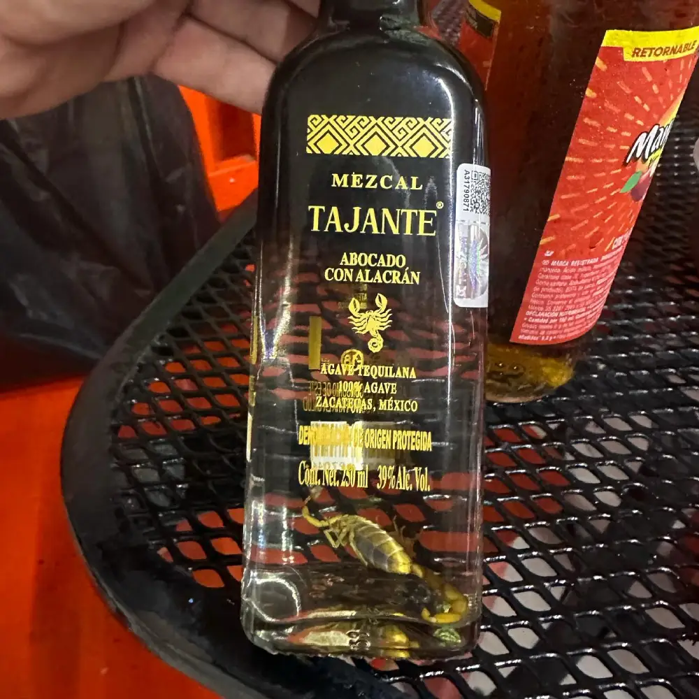 Tajante-Mezcal-with-Alacran-39-250ml-2.webp